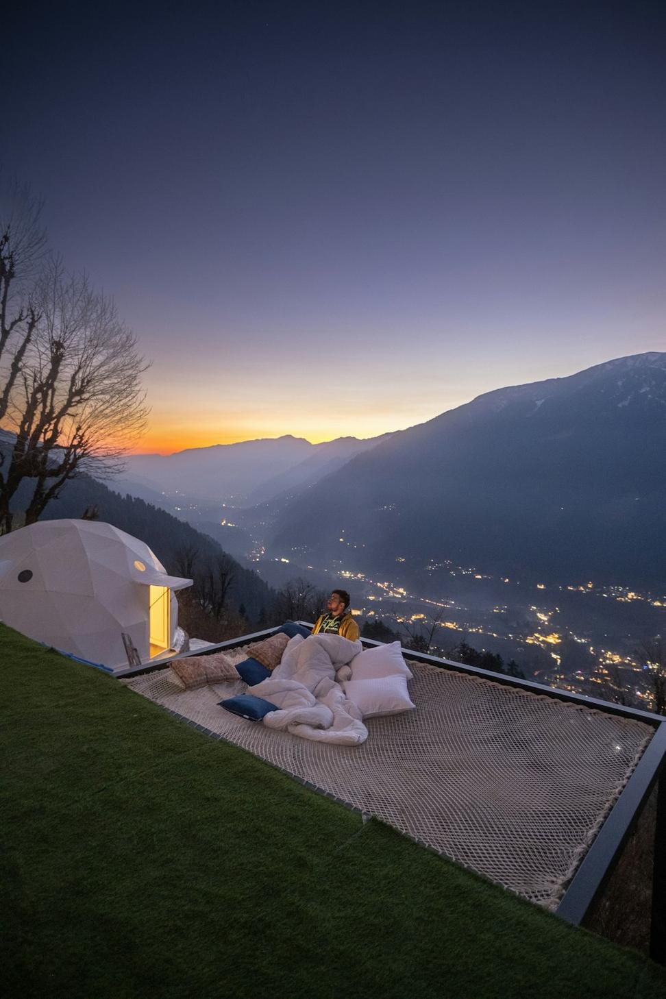 Frostwyrm Panorama Suite